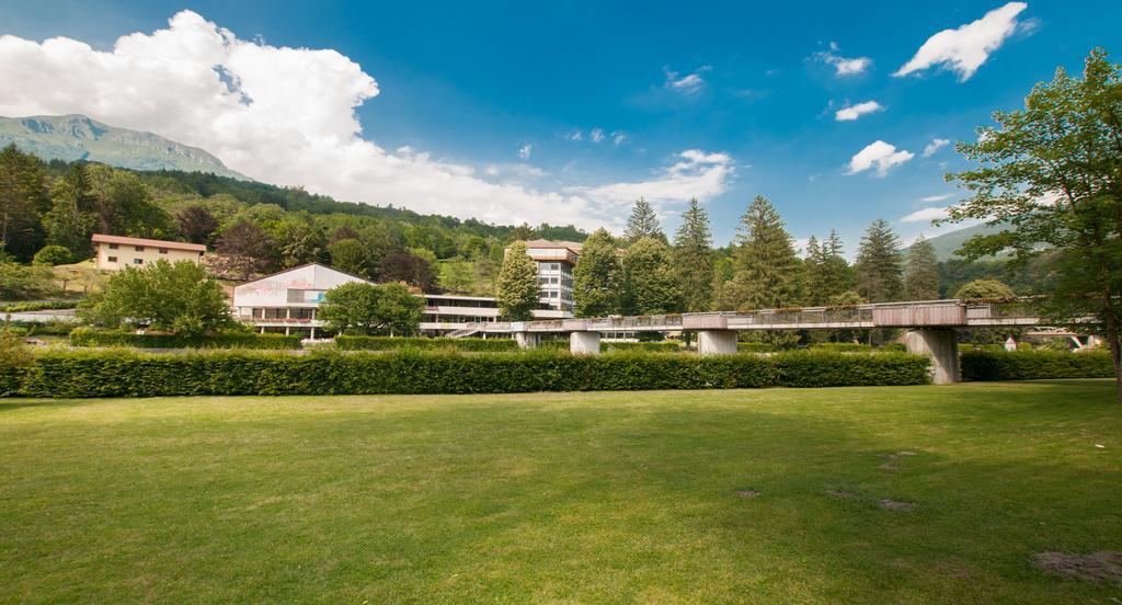 Albergo Sayonara Comano Terme Exterior photo