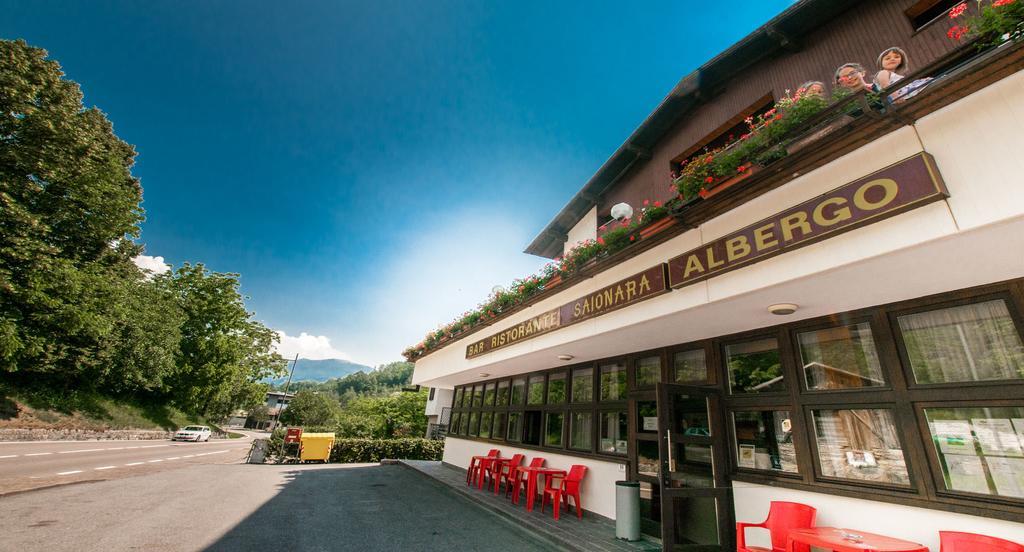 Albergo Sayonara Comano Terme Exterior photo